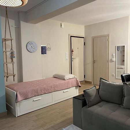 Vicky'S Studio Piraeus Bagian luar foto