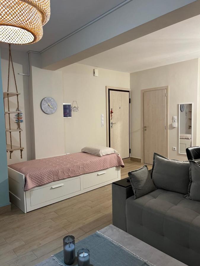 Vicky'S Studio Piraeus Bagian luar foto